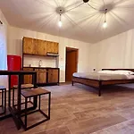 La Volpe Rossa And Appartement